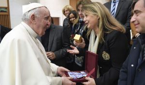 Uluslararası Çocuk Diş Hekimleri Birliği, Papa Francis’i Ziyaret Etti