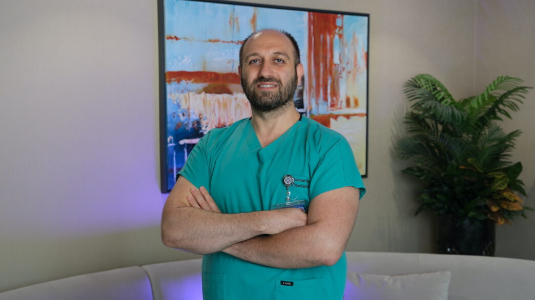 Dentis Akademi, mezuniyet sonrası diş hekimliği eğitimlerinde yılların tecrübesine sahip en genç akademi. Akademi’nin kadavra uygulamalı implantoloji eğitimleri Aralık ayında düzenlenecek.