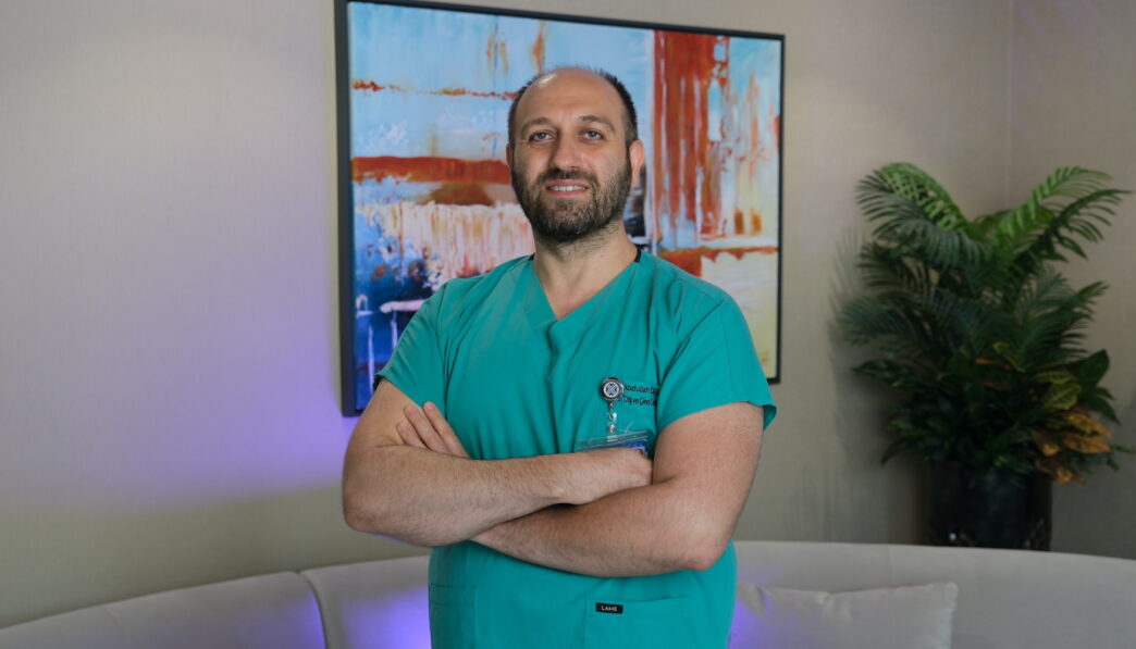 Dentis Akademi, mezuniyet sonrası diş hekimliği eğitimlerinde yılların tecrübesine sahip en genç akademi. Akademi’nin kadavra uygulamalı implantoloji eğitimleri Aralık ayında düzenlenecek.