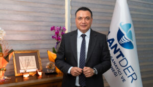 İMPLANTDER Başkanı Oğuz Akyüz